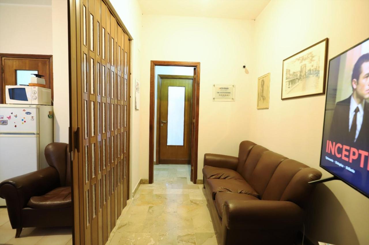 Albergue Aperitif - Happy Time - Naturist Culture Under 40 Tourists And Students - Free Bed For Volunteers *
